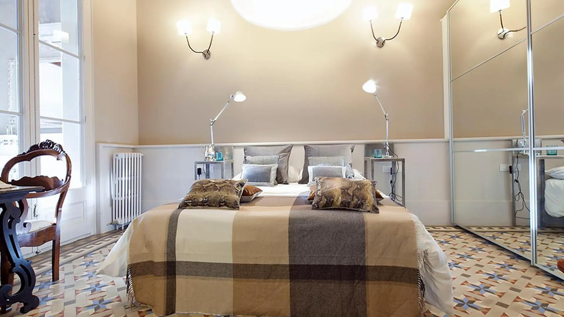My Space Emirates - Apartments In Rambla De Catalunya Barcelona