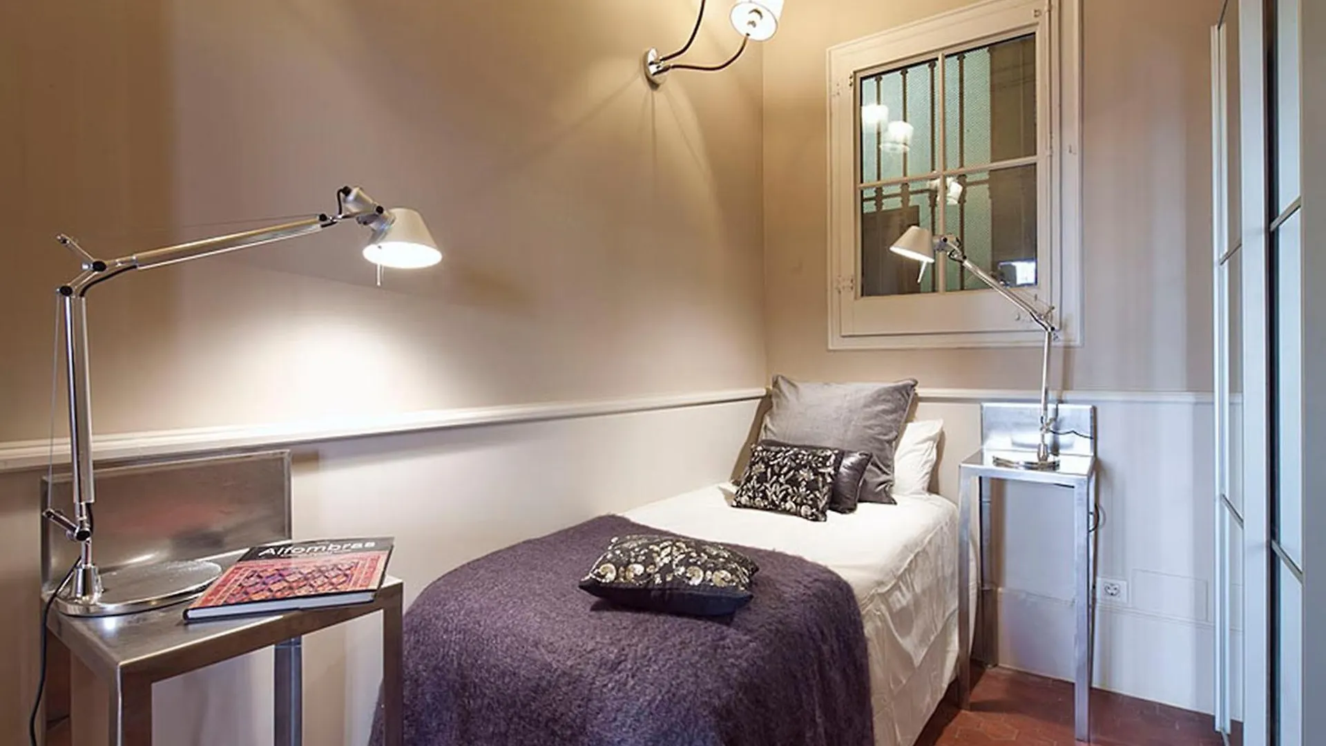 My Space Emirates - Apartments In Rambla De Catalunya Barcelona