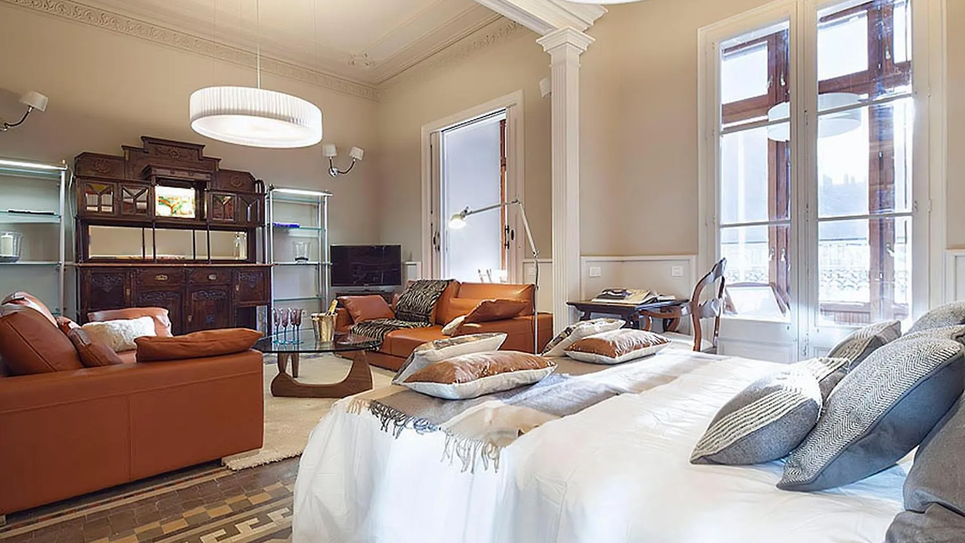 My Space Emirates - Apartments In Rambla De Catalunya Barcelona